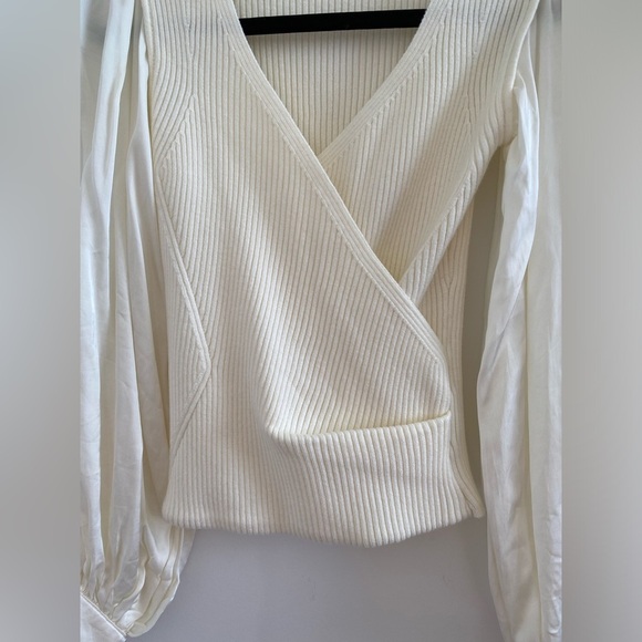 Anthropologie Ivory Twofer Faux Wrap Sweater With Satin Balloon Sleeves Size XXS - Picture 6 of 10